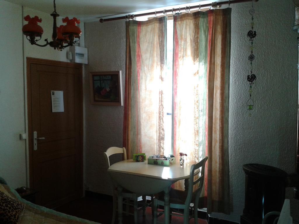 B&B Le Clos Des Cigales Cassis Zimmer foto