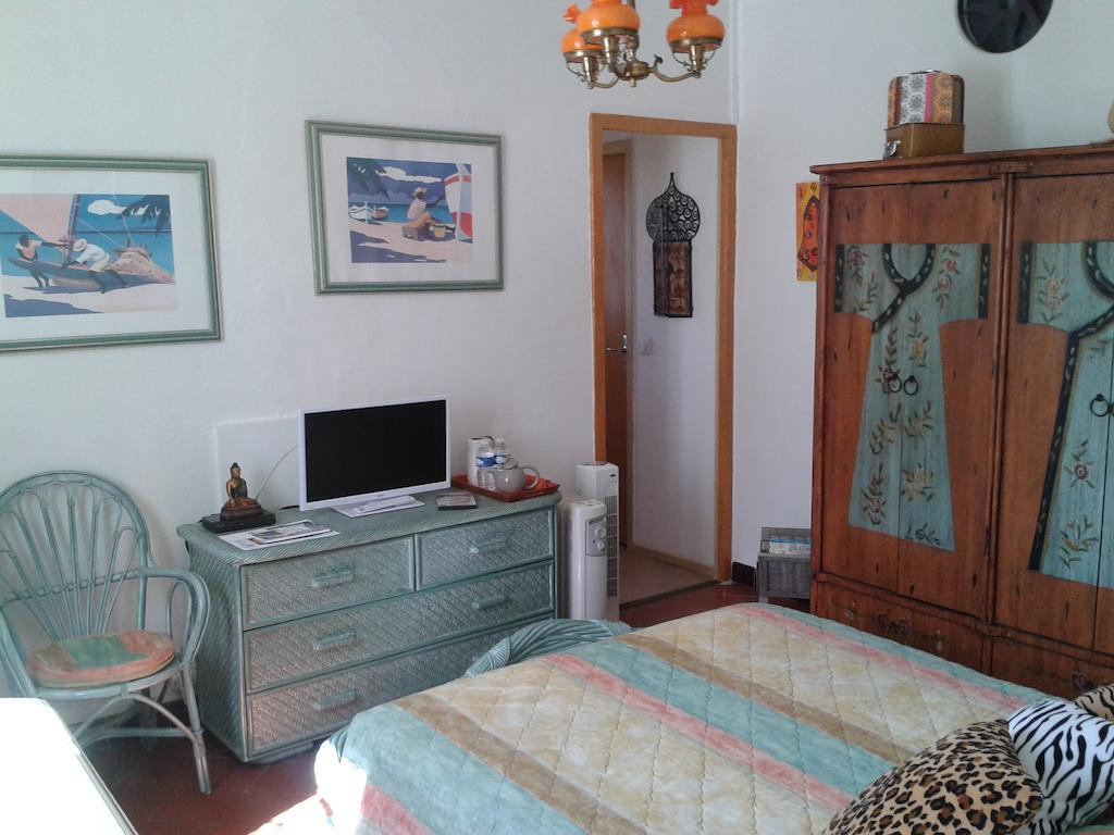 B&B Le Clos Des Cigales Cassis Zimmer foto