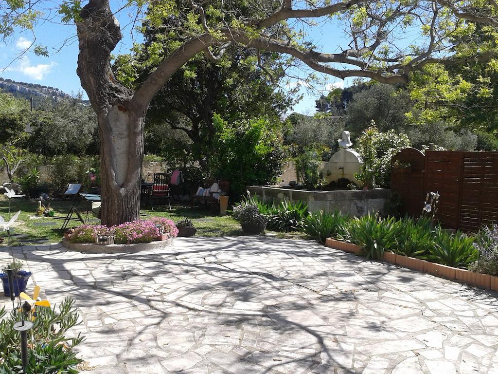 B&B Le Clos Des Cigales Cassis Exterior foto